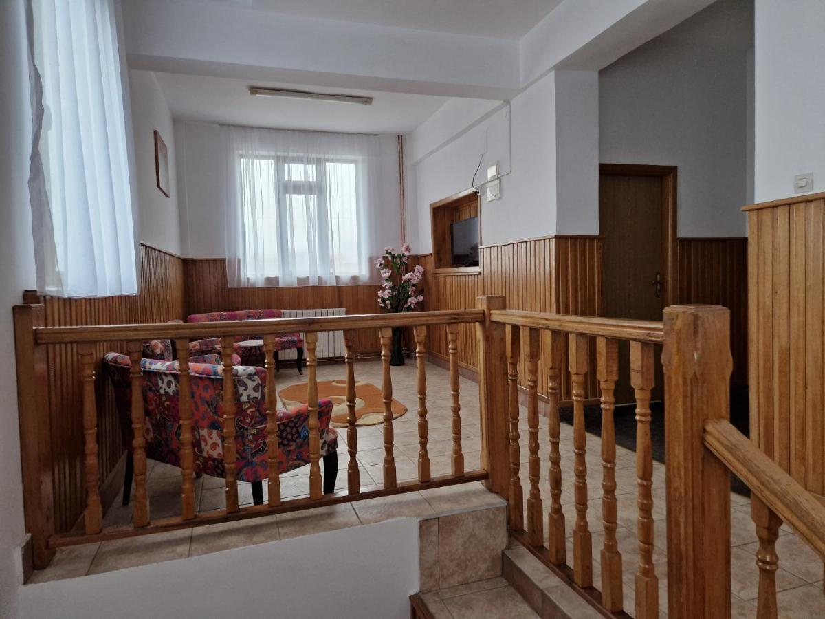 Antik House Aparthotel Cornu de Jos Exterior photo